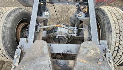 Dana DSP41 Rear Axle Housing for a 2016 Kenworth T680