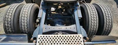 Dana DSP41 Rear Axle Housing for a 2014 Kenworth T660