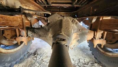 Dana G190S Rear Axle Housing for a 1984 GMC C7000