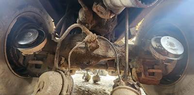 Dana Rear Axle Housing for a 2001 Mack RD688S