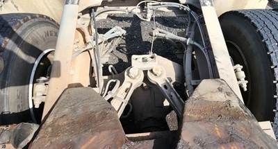 Dana Rear Axle Housing for a 2020 Kenworth T880