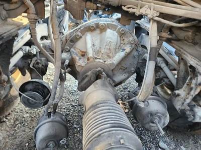 Dana Rear Axle Housing for a 2018 Peterbilt 389