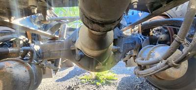 Dana RSP40 Rear Axle Housing for a 2012 Peterbilt 587