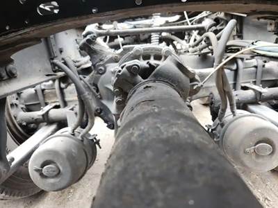 Detroit DA-RT-40.0-4 Rear Axle Housing for a 2014 Freightliner Cascadia 125