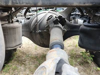 Detroit DA-RT-40.0-4 Rear Axle Housing for a 2021 Freightliner Cascadia 126