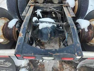 Detroit DA-RT-40.0-4 Rear Axle Housing for a 2021 Freightliner Cascadia 126