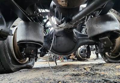 Detroit DA-RT-40.0-4S Rear Axle Housing for a 2022 Freightliner Cascadia 126