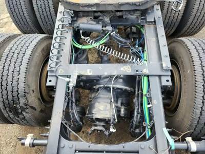 Detroit Rear Axle Housing for a 2022 Freightliner Cascadia 116 Day Cab