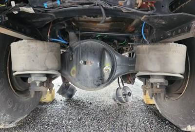 Detroit RS21-4 Rear Axle Housing for a 2019 Freightliner M2 106