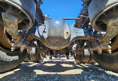 Detroit RT40-4 Rear Axle Housing for a 2019 Freightliner Cascadia 125