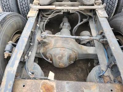 Detroit RT40-4N Rear Axle Housing for a 2014 Freightliner Cascadia 125
