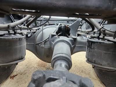 Detroit RT40-NFD Rear Axle Housing for a 2021 Freightliner Cascadia 126