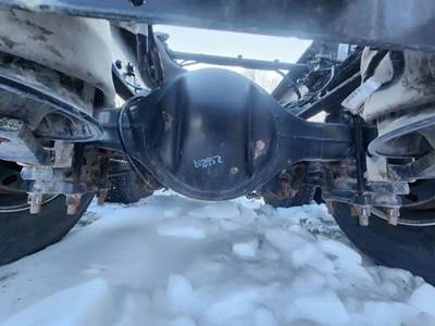 Detroit RT40-NFD Rear Axle Housing for a 2024 Freightliner Cascadia 116 Day Cab