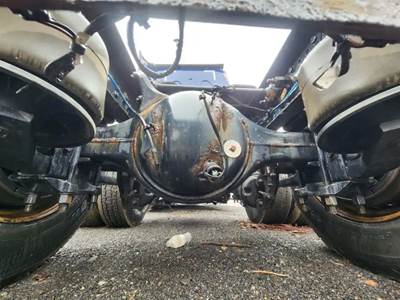 Detroit RT40-NFD Rear Axle Housing for a 2021 Freightliner Cascadia 126