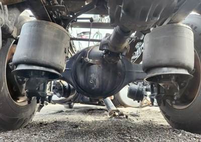 Detroit RT40-NFD Rear Axle Housing for a 2021 Freightliner Cascadia 126
