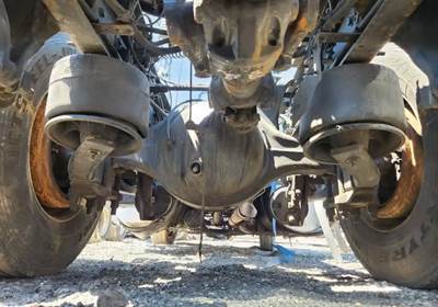 Detroit RT40-NFD Rear Axle Housing for a 2019 Freightliner Cascadia 126