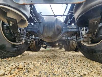 Detroit RT40-NFD Rear Axle Housing for a 2026 Freightliner Cascadia 126
