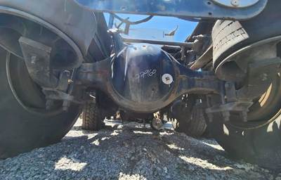 Detroit RT40-NFD Rear Axle Housing for a 2019 Freightliner Cascadia 126