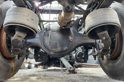 Detroit RT40-NFD-N Rear Axle Housing for a 2021 Freightliner Cascadia 126