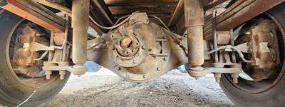 Eaton 15040S Rear Axle Housing for a 1993 Chevrolet C60 Kodiak