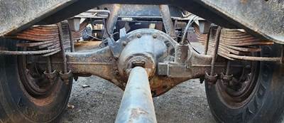 Eaton 15040T Rear Axle Housing for a 1987 Chevrolet C60