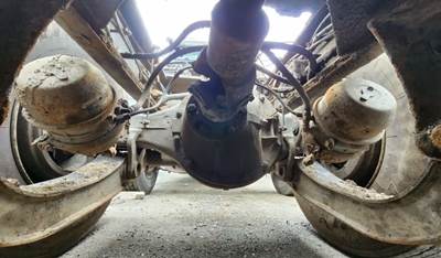 Eaton DS461P Rear Axle Housing for a 1990 Western Star 4900