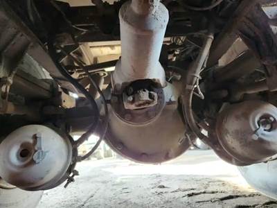 Eaton DS463 Rear Axle Housing for a 2001 Peterbilt 378