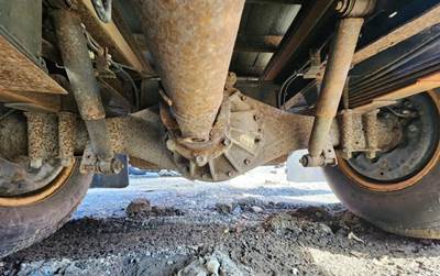 Isuzu G-73 Rear Axle Housing for a 2005 Chevrolet W3500