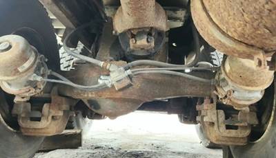 Mack CRD93 Rear Axle Housing for a 1992 Mack DM688S