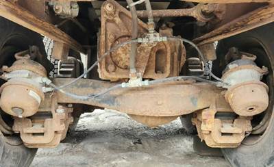 Mack CRD93 Rear Axle Housing for a 1992 Mack DM688S
