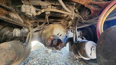Mercedes-Benz ARS-21.0-4 Rear Axle Housing for a 2012 Freightliner M2 106
