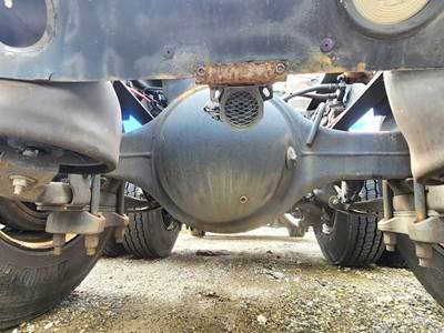 Meritor-Rockwell MR2014X3 Rear Axle Housing for a 2012 International TranStar 8600