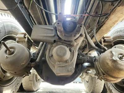 Meritor-Rockwell MT40-14X Rear Axle Housing for a 2007 Volvo VHD