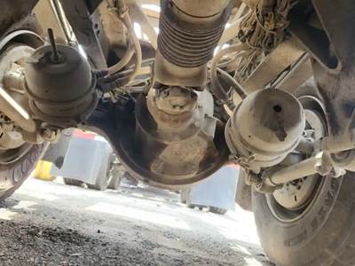 Meritor-Rockwell MT40-14X Rear Axle Housing for a 2007 Volvo VHD