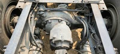 Meritor-Rockwell MT40-14X Rear Axle Housing for a 2013 Freightliner Cascadia 132