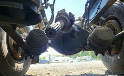 Meritor-Rockwell MT40-14X Rear Axle Housing for a 2021 Freightliner Cascadia 126