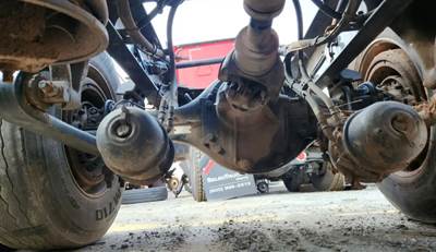 Meritor-Rockwell MT40-14X Rear Axle Housing for a 2018 Freightliner Cascadia 125