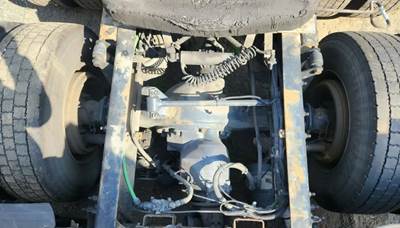 Meritor-Rockwell MT40-14X Rear Axle Housing for a 2018 Freightliner Cascadia 125