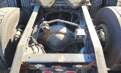 Meritor-Rockwell MT40-14X Rear Axle Housing for a 2013 Freightliner Cascadia 125