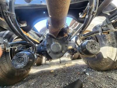 Meritor-Rockwell MT40-14X Rear Axle Housing for a 2020 Peterbilt 567