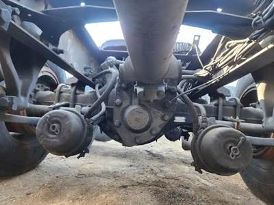 Meritor-Rockwell MT40-14X Rear Axle Housing for a 2011 Freightliner Cascadia 125