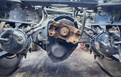 Meritor-Rockwell MT40-14X Rear Axle Housing for a 2020 International LT625