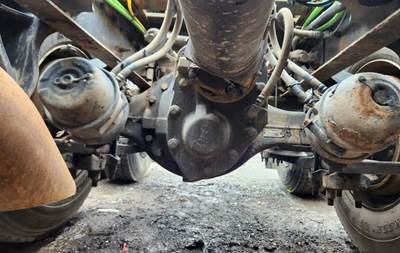 Meritor-Rockwell MT40-14X Rear Axle Housing for a 2019 International LT625