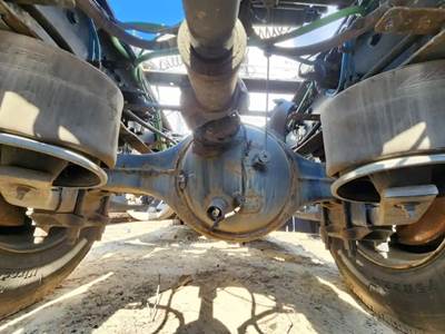 Meritor-Rockwell MT40-14X Rear Axle Housing for a 2020 Freightliner Cascadia 126