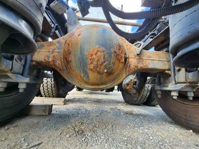 Meritor-Rockwell MT40-14X Rear Axle Housing for a 2012 Freightliner Cascadia 125