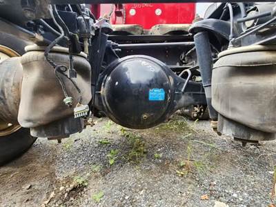 Meritor-Rockwell MT40-14X Rear Axle Housing for a 2017 Kenworth T680