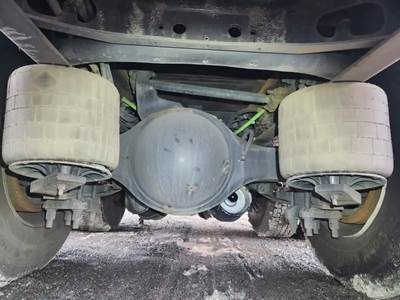 Meritor-Rockwell MT40-14X Rear Axle Housing for a 2021 International RH613