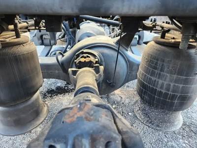 Meritor-Rockwell MT40-14X Rear Axle Housing for a 2015 Freightliner Cascadia 125