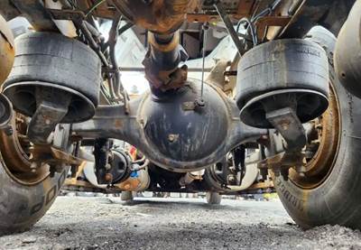 Meritor-Rockwell MT40-14X Rear Axle Housing for a 2018 Freightliner Cascadia 125