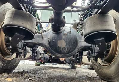 Meritor-Rockwell MT40-14X Rear Axle Housing for a 2019 Freightliner Cascadia 126